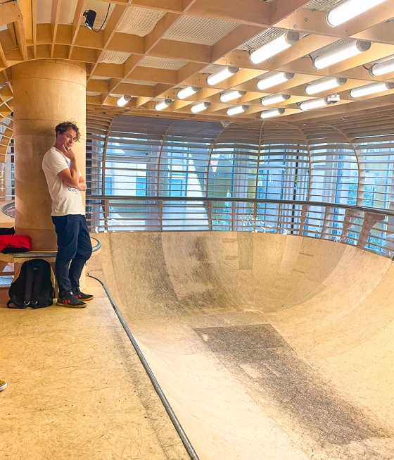 The bowl, skating lessons. Oxford St. London. 2022