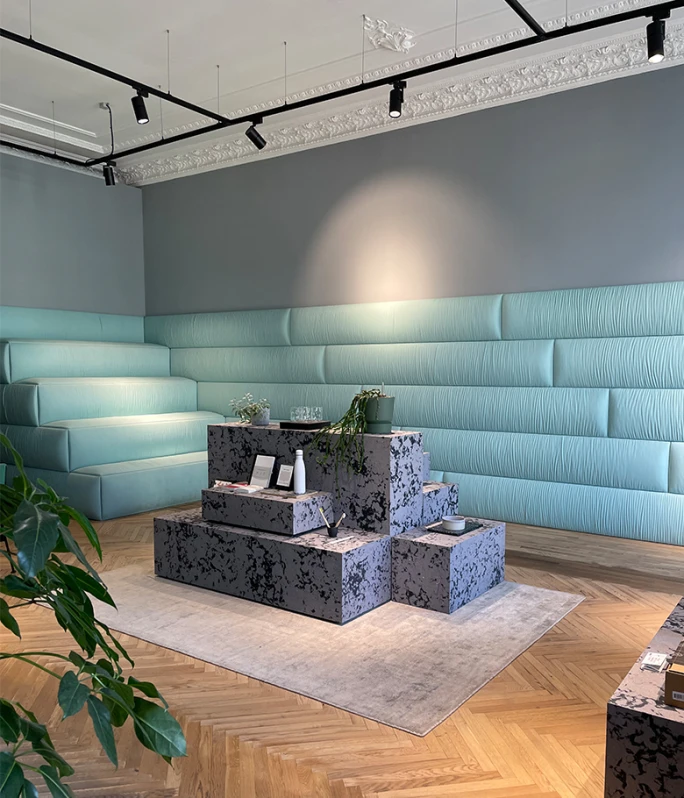 The future retail store is beginning to look more towards experiences and authenticity. It is also focused on collaboration and flexibility of the physical space. Our insight looks at how some brands are beginning to reimagine their future and lead the way. Lynk & Co, Berlin.